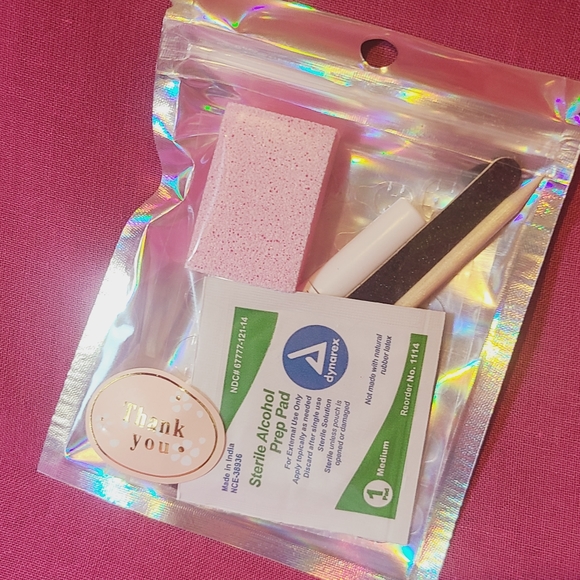 Press-on nails - Picture 3 of 3